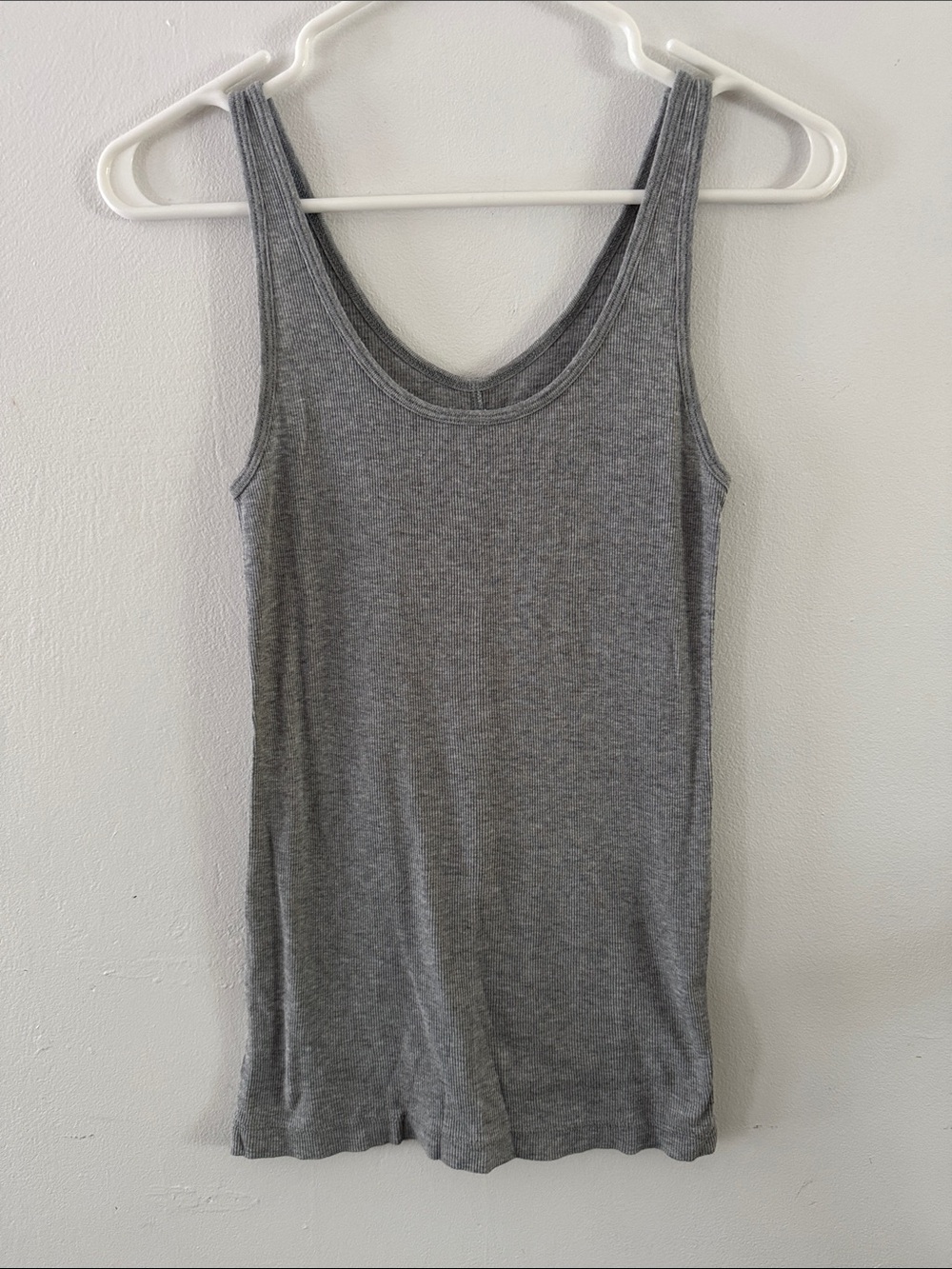 Vince Gray Ribbed Scoop-Neck Tank Sz M